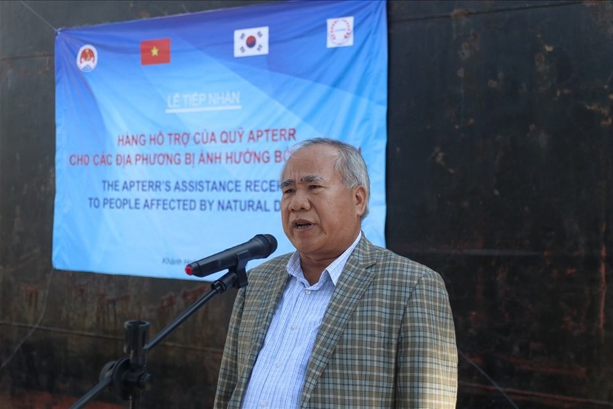 Sau khi ký giấy chứng nhận đầu tư, ngày 21/7/2016, UBND tỉnh Khánh Hòa ra quyết định phê duyệt giá đất khu vực xây dựng dự án Gold Coast. Theo đó, khung giá đất ở là gần 22,5 triệu đồng/m2, còn đất sản xuất kinh doanh phi nông nghiệp có giá hơn 7,8 triệu đồng/m2. Công ty Thanh CP Yến phải trả khoảng 123 tỷ đồng để sử dụng gần 7.400 m2 cho vị trí "đất vàng” trường chính trị trong 50 năm. Còn số tiền 123 tỷ đồng được sử dụng để xây dựng Trường Chính trị tỉnh Khánh Hòa (ở xã Phước Đồng, TP Nha Trang) theo hình thức BT.