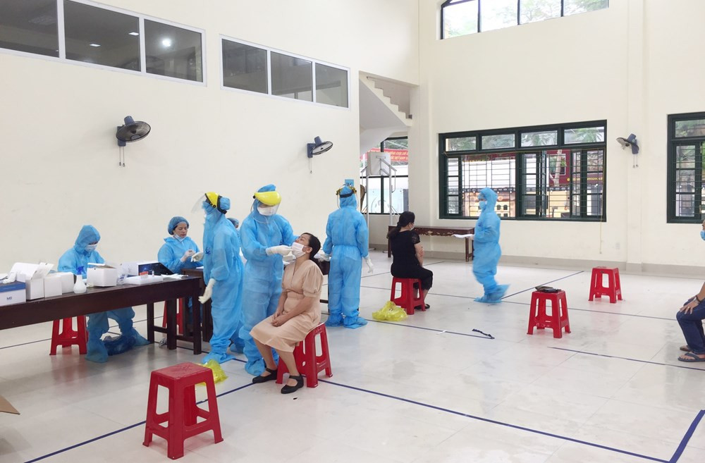 Xuat hien ca nhiem COVID-19 chua ro nguon lay: Hai Phong dung to chuc dam cuoi, dam hoi