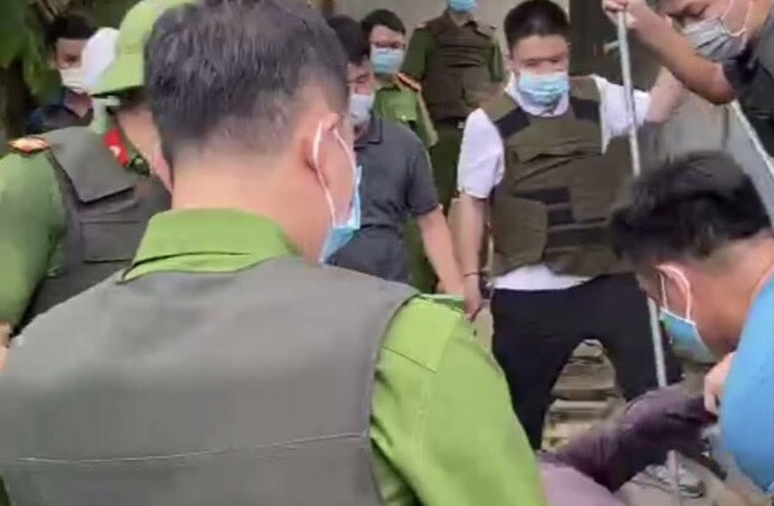 Khong che doi tuong dung dinh ba dam Pho truong CA huyen Tu Ky