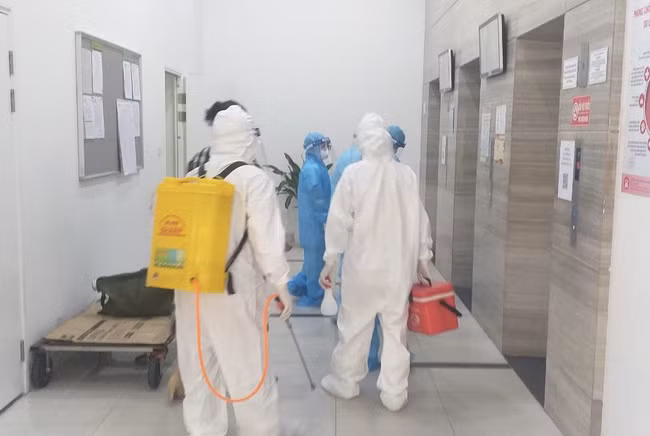 Ong Nguyen Van Thanh Hacinco choi golf trong gio lam viec: Cong chuc duoc, khong duoc lam gi?