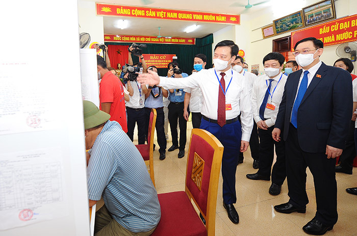 Chu tich Quoc hoi: Qua bau cu cang thay suc manh trung diep cua nhan dan-Hinh-6