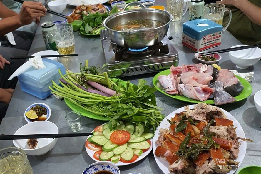 Chi phi tiep khach tien ty, bao quan lon linh an ky luat?-Hinh-3