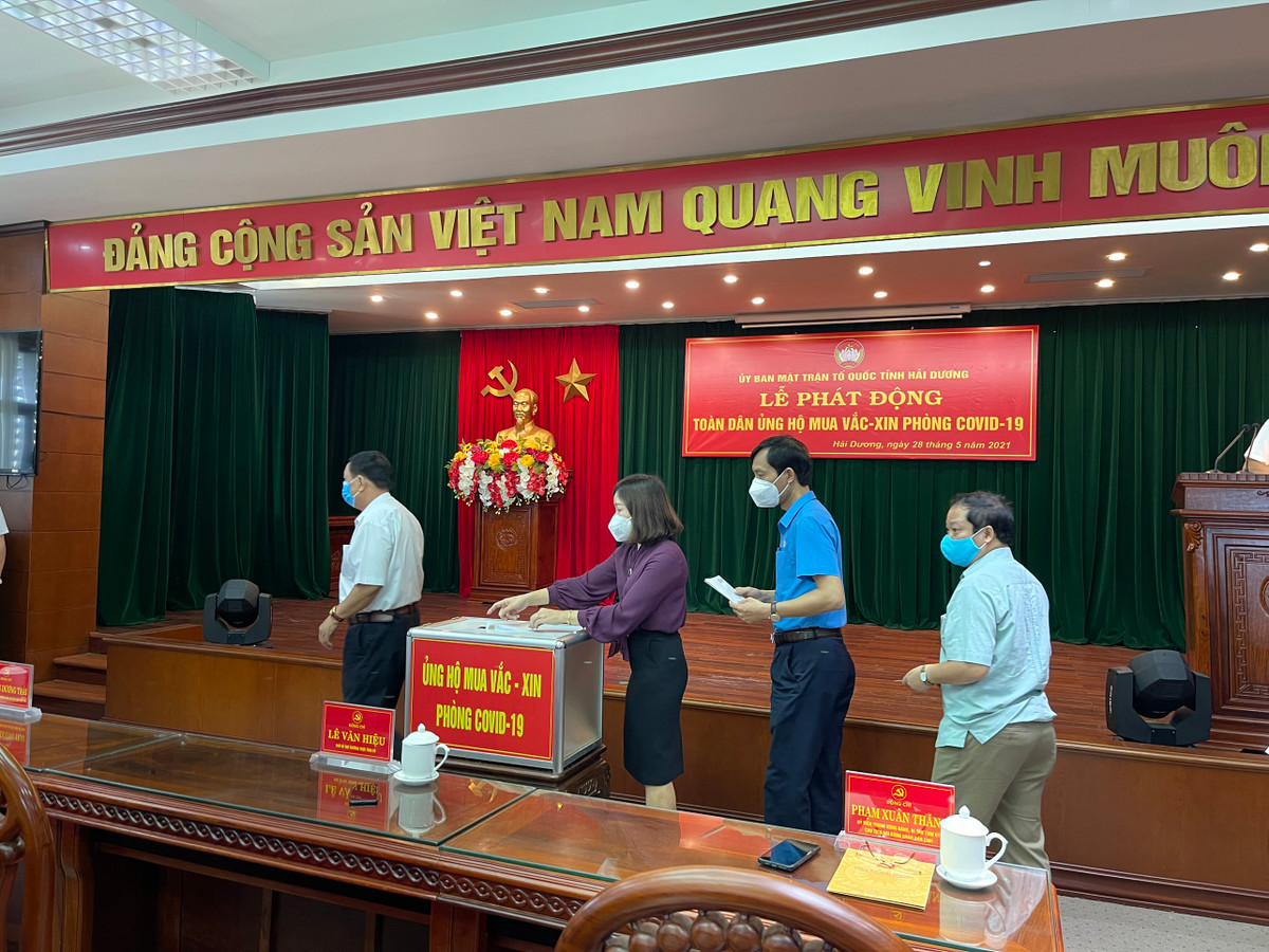 Hai Duong: Hon 70 ty ung ho Quy vaccine COVID-19 ngay khi phat dong-Hinh-8