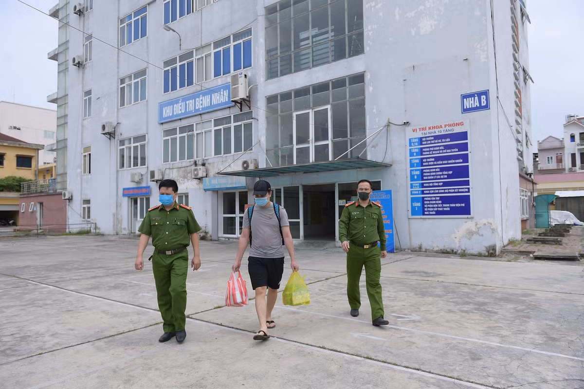 Ca nhiem COVID-19 nhap canh trai phep: “Xin loi vi da lam anh huong nguoi dan Hai Duong”-Hinh-3