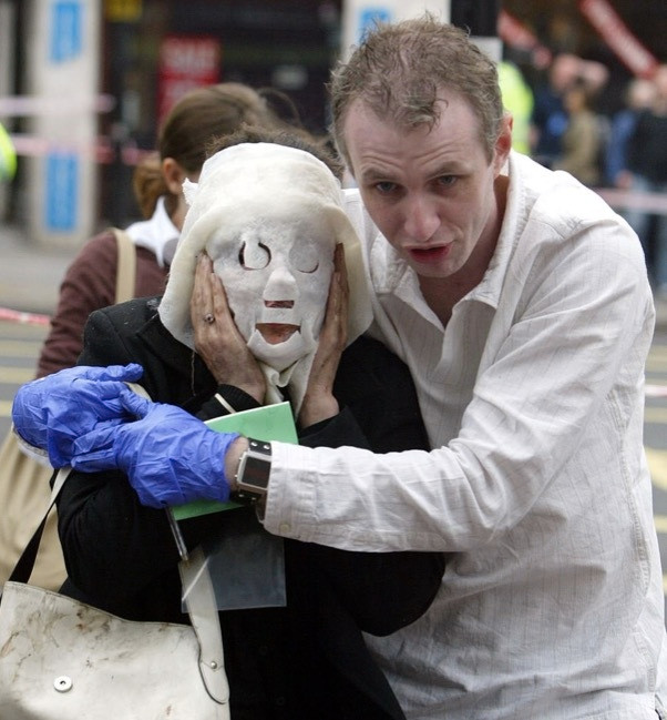 Ảnh chụp sau vụ tấn công khủng bố ở London. (Ảnh AP)