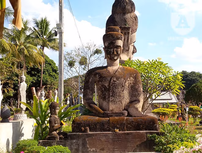 Tượng Phật ngồi thiền.