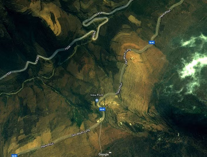 Là một trong "tứ đại đỉnh đèo" ở vùng núi phía bắc Việt Nam, đèo Mã Pì Lèng (còn gọi là Mã Pí Lèng) như một thỏi nam châm hấp dẫn nhiều du khách muốn tới khám phá. (Nguồn: Vietnamnet)