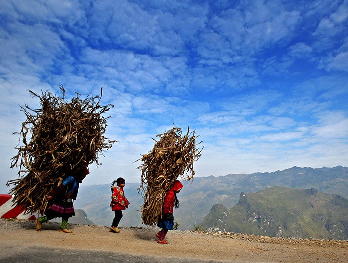 Cung đường hiểm trở dài 20 km trải qua 3 xã của huyện Mèo Vạc, được coi là hiểm trở bậc nhất Việt Nam hiện nay