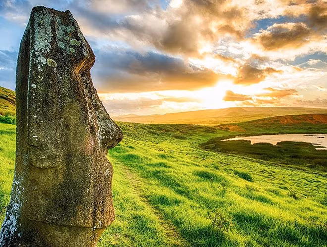 Đến nay, các nhà khoa học vẫn đau đầu trước những câu hỏi về ý nghĩa, cách thức tạo ra cũng như di chuyển những bức tượng khổng lồ đi khắp đảo của người Rapa Nui cổ đại