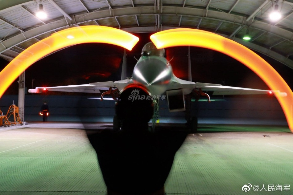 Đến nay, chỉ có khoảng hơn 40 chiếc J-15 được chế tạo, thấp hơn nhiều so với mức tối thiểu 50-60 phi cơ để duy trì khả năng vận hành, tác chiến và bảo dưỡng lực lượng tiêm kích hạm cho ít nhất hai tàu sân bay.