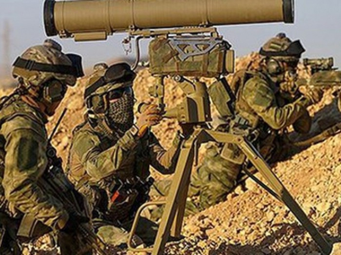 Quan doi chinh phu Syria chan doan xe quan su My bang ten lua Nga