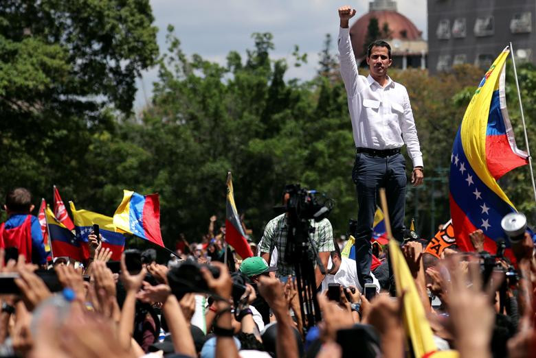 Thủ lĩnh phe đối lập Juan Guaido tham gia cuộc biểu tình ở thủ đô Caracas ngày 9/3.
