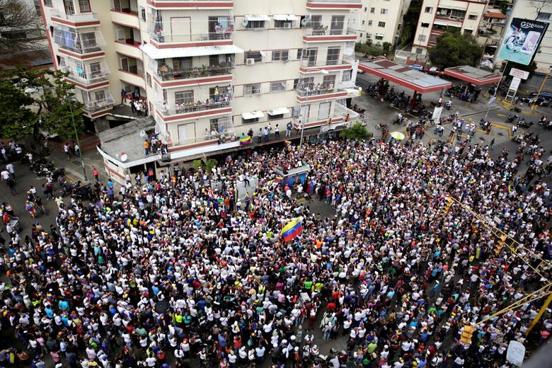 Bộ Quốc phòng Venezuela đã huy động binh sĩ đảm bảo an ninh hệ thống điện quốc gia sau tình trạng mất điện diện rộng.