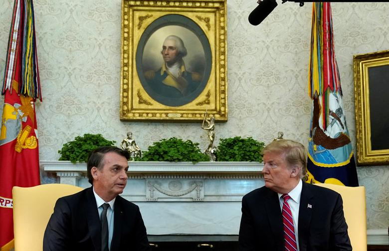 Tổng thống Brazil Bolsonaro hội đàm với người đồng cấp Mỹ Donald Trump tại Phòng Bầu dục của Nhà Trắng ngày 19/3.