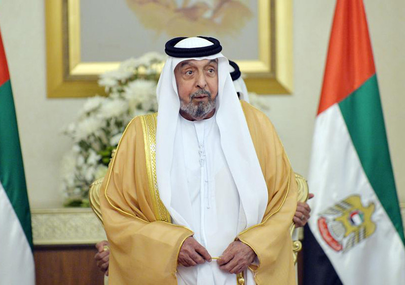 Tổng thống Các Tiểu vương quốc Ả-rập Thống nhất (UAE) và cũng là emir của Abu Dhabi Khalifa bin Zayed Al Nahyan nắm trong tay 15 tỷ USD. Ông là chủ của Cơ quan đầu tư Abu Dhabi, nơi quản lý trữ lượng dầu dư thừa của UAE. Ảnh: NZ.com.