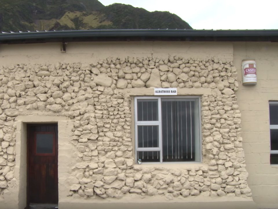 ...và một vài quán bar.