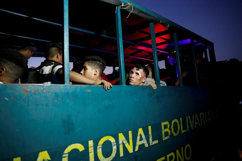 Dan Venezuela tuyet vong cuop pha cua hang giua cuoc khung hoang dien-Hinh-10