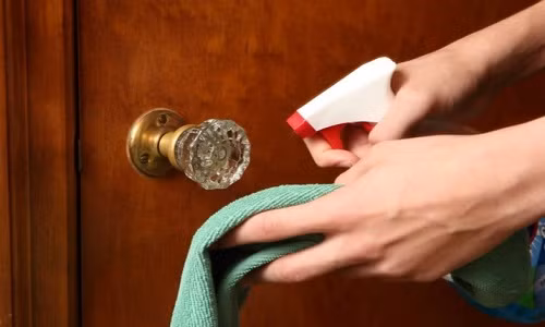 Lau sạch tay nắm cửa trong ngày sinh nhật thứ 30: Ở Đức, nếu bạn chưa kết hôn vào sinh nhật 30 tuổi, phụ nữ thì nên lau sạch tay nắm cửa của những người bạn thân còn đàn ông nên dọn dẹp nhà cửa.