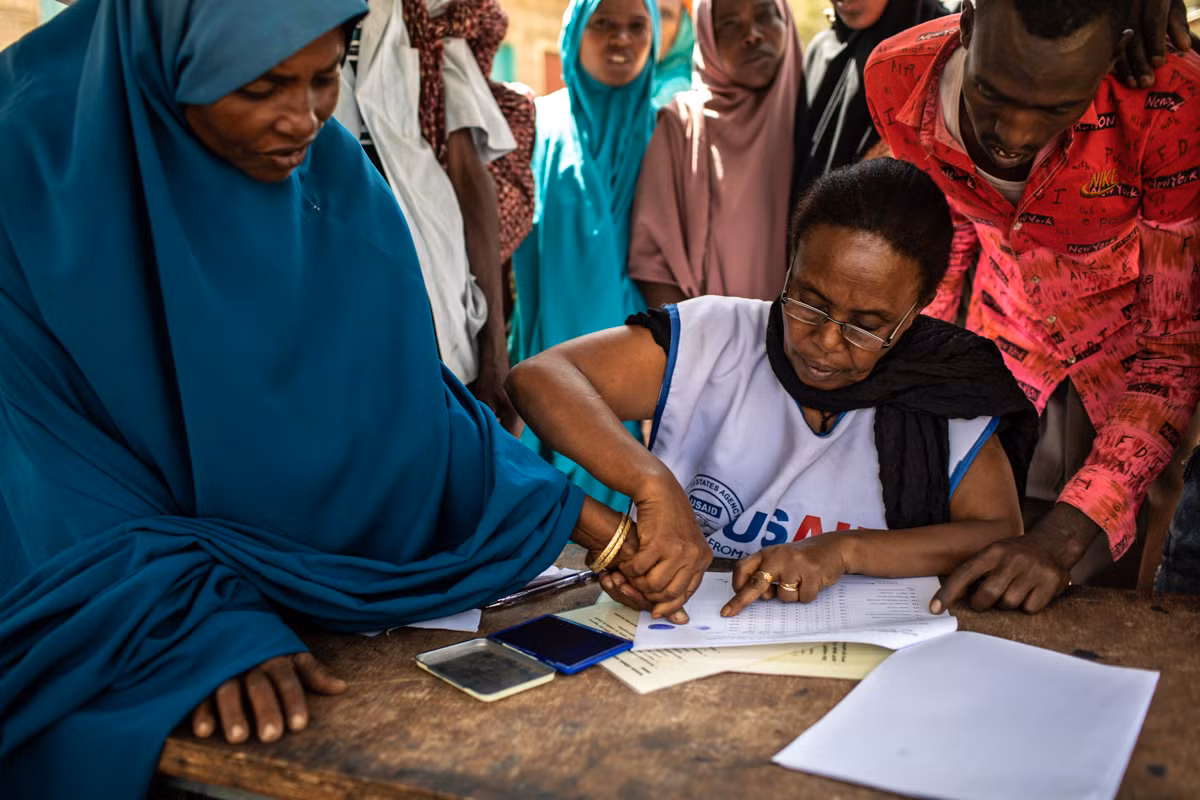 Khon cung cuoc song nguoi dan Chau Phi vi thien tai hoanh hanh-Hinh-2