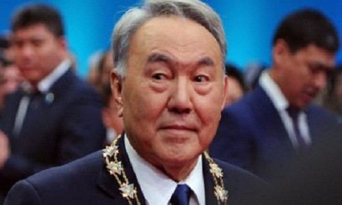 Trước đó, hồi tháng 2/2019, Tổng thống Nazarbayev từng tuyên bố giải tán chính phủ Kazakhstan sau những gì mà ông gọi là thất bại trong việc tăng thu nhập thực tế, thúc đẩy việc làm và cải thiện mức sống cho người dân. Ảnh: BBC.