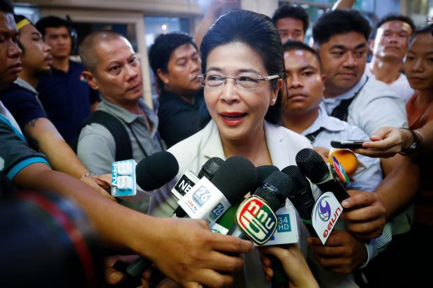 Năm 1994, bà Sudarat được bổ nhiệm làm Tổng thư ký Đảng Palang Dharma và cũng giữ chức Thứ trưởng Bộ Giao thông Vận tải trong chính quyền của ông Chuan Leekpa trong khoảng thời gian 1994-1995. Ảnh: WSJ.