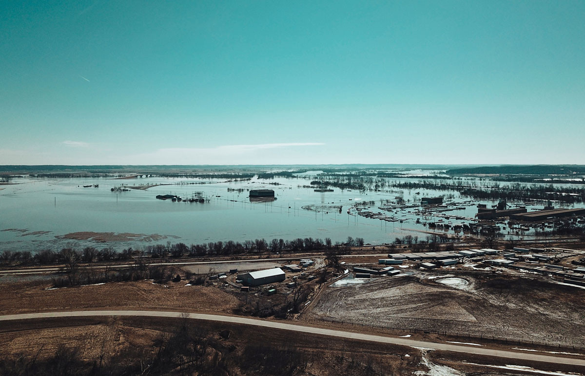 Nước lũ tràn vào các tòa nhà ở Bellevue, bang Nebraska, tháng 3/2019. Ảnh: Shutterstock. Mời độc giả xem thêm video: Lũ lụt lở đất chôn vùi 40 người ở Trung Quốc (Nguồn: VTC14)