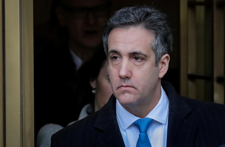Ngày 12/12/2018, ông Michael Cohen, cựu luật sư riêng của Tổng thống Mỹ Donald Trump, đã bị kết án 3 năm tù cho nhiều tội danh, trong đó có tội nói dối trước Quốc hội và sắp xếp trả một khoản tiền lớn (theo chỉ thị của ông Trump) để “bịt miệng” hai người phụ nữ được cho là có quan hệ tình ái với ông Trump trước cuộc bầu cử tổng thống Mỹ hồi năm 2016. Ảnh: Reuters.