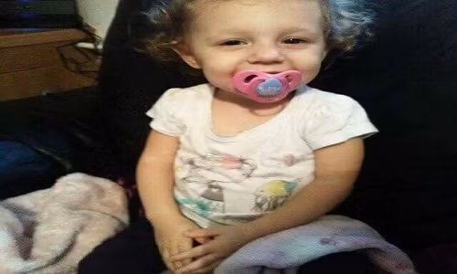 Phan no ba me “dau doc” con gai 22 thang tuoi tu vong