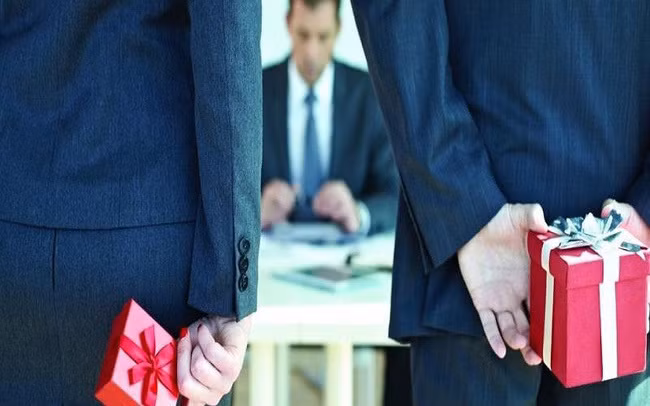 Chua phat hien truong hop nao nhan qua Tet trai quy dinh