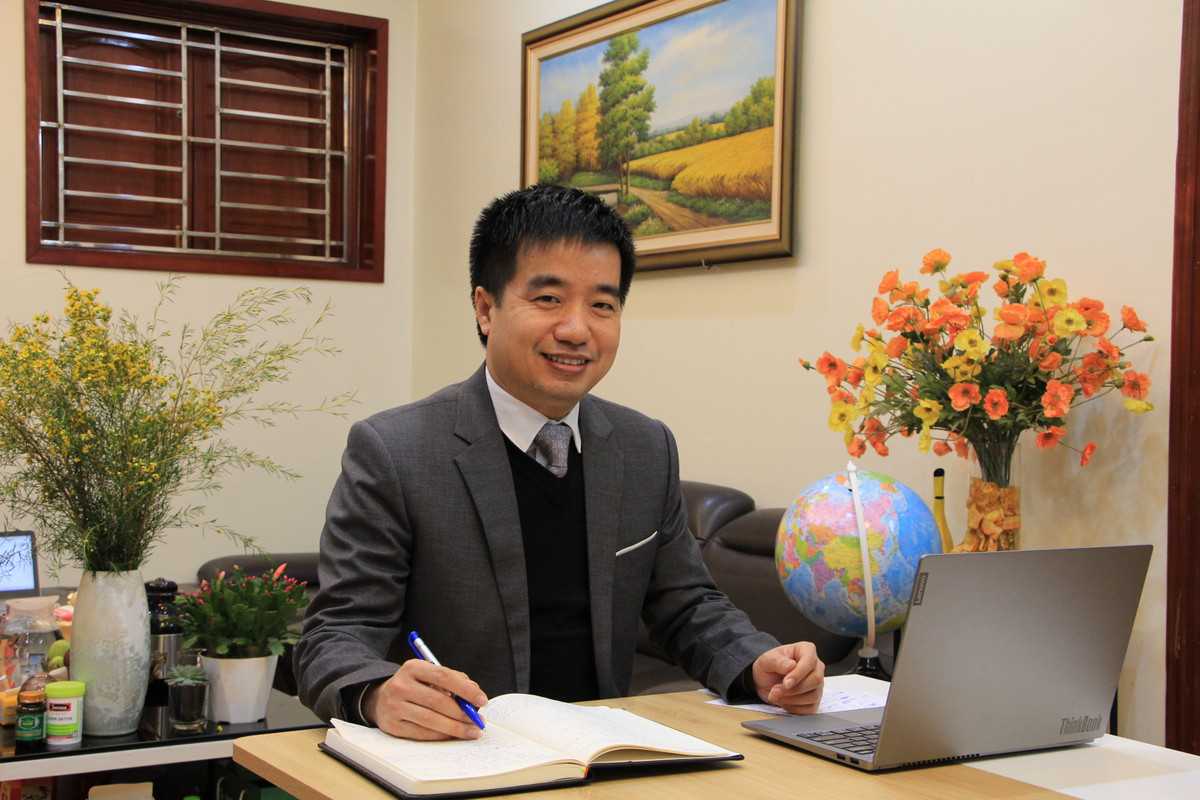 [e-Magazine] Thac si Nguyen Quyet Chien - Tong Thu ky VUSTA: Vinh du nhung... trach nhiem nang ne