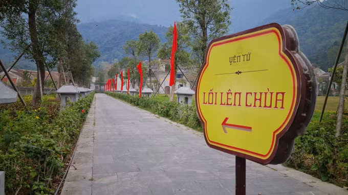 Cảnh đìu hiu tại khu du lịch tâm linh nổi tiếng bậc nhất Việt Nam