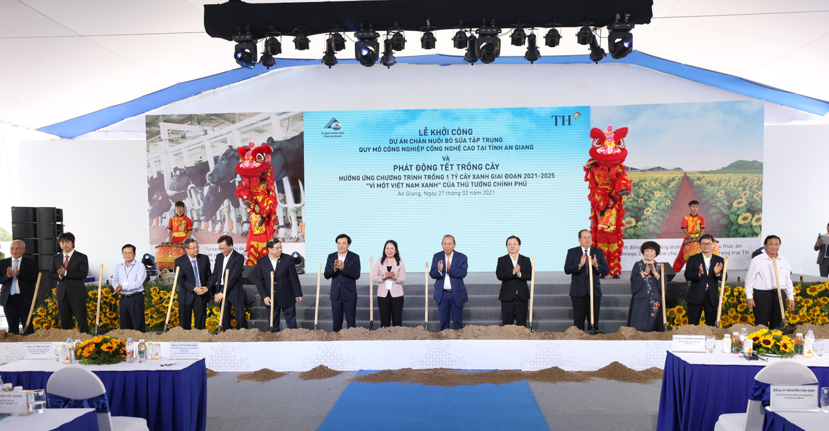 Khoi cong Du an chan nuoi bo sua cong nghe cao quy mo lon nhat DBSCL-Hinh-3