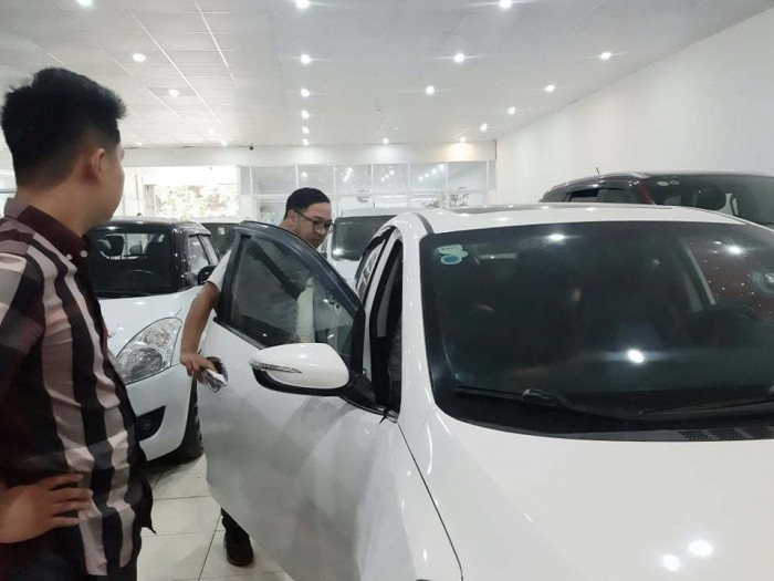 Can than dinh bay cho thue xe tu lai dip Tet Nguyen dan Tan Suu