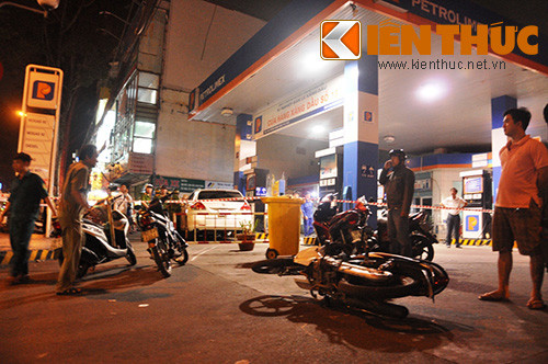 Xe điên đâm người ở trạm xăng nhiều người bị thương hình ảnh 3 Xe dien dam nguoi o tram xang nhieu nguoi bi thuong hinh anh 3