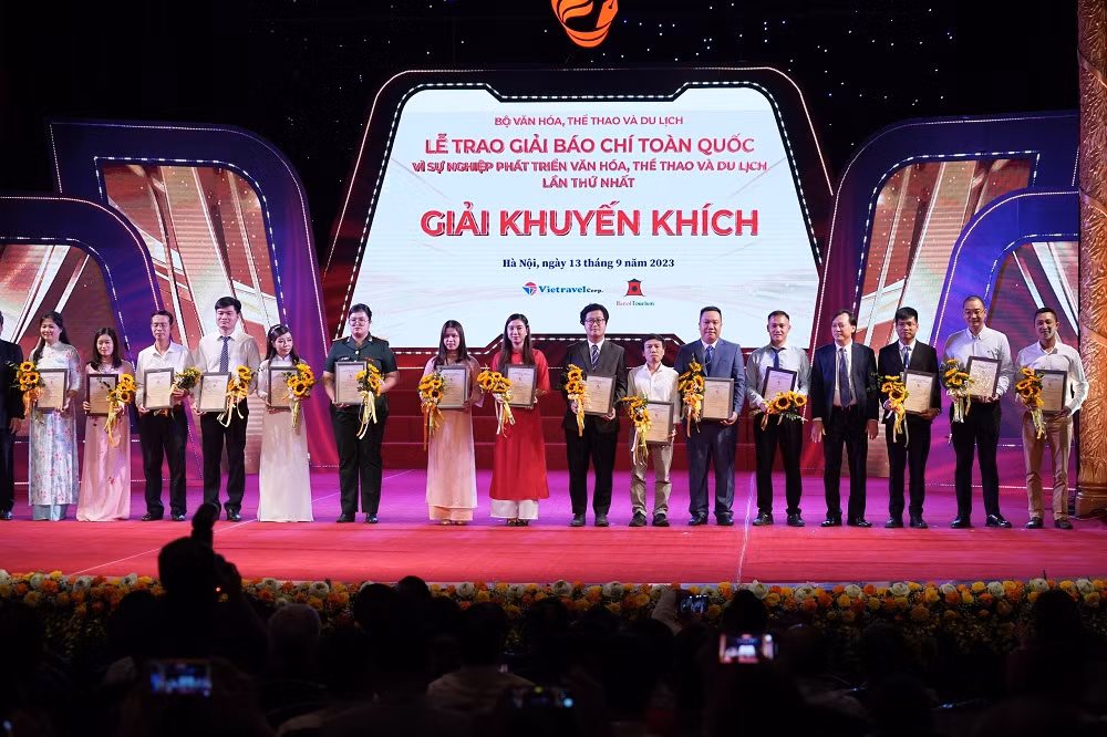 Gan 100 tac pham doat Giai bao chi Van hoa, The thao va Du lich-Hinh-7