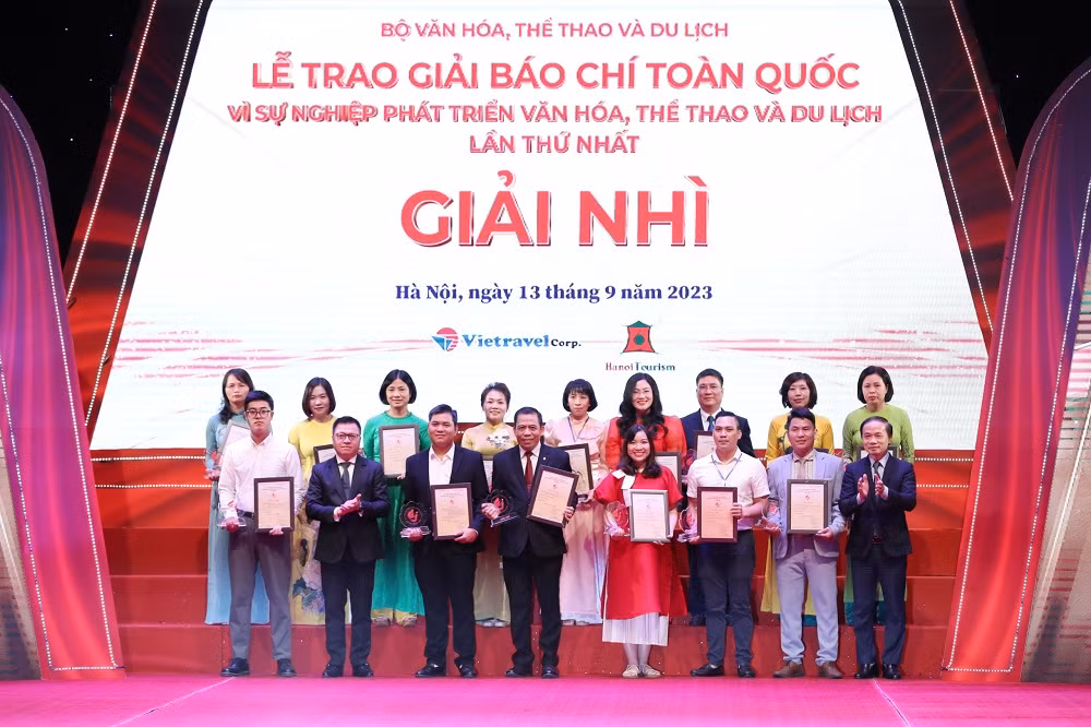 Gan 100 tac pham doat Giai bao chi Van hoa, The thao va Du lich-Hinh-5