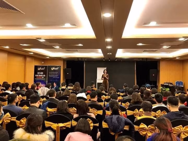 Thực tế, Myaladdinz đang hoạt động bằng cách lấy tiền của người sau trả tiền cho người trước. Đến thời điểm không có người tham gia mua “gem” nữa thì hệ thống sẽ sụp đổ và người tham gia sẽ khó có thể lấy lại số tiền đã đầu tư.