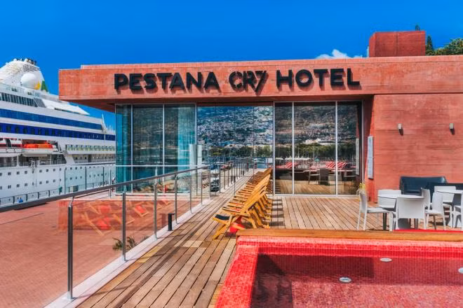 Trước đó, Cristiano Ronaldo khá thành công với các khách sạn mang thương hiệu CR7 tại Madeira, Lisbon, Madrid, New York, Marrakesh và Paris. (Ảnh: Pestana CR7)