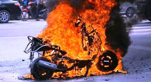 Vu xang gia cua dai gia Trinh Suong: Chay xe, ai den?-Hinh-2