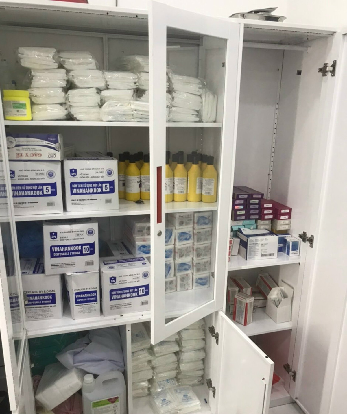 So Y te TP HCM chi quan ly chua toi 400 benh vien va co so cung ung “dich vu lam dep”-Hinh-2