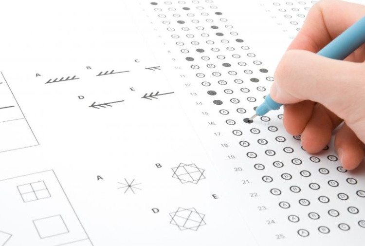 Ông Irfan - bố của thần đồng Yusuf Shah tâm sự: "Đây là những cuộc thi khó. Chúng tôi chỉ làm những gì chúng tôi đã làm - không có gì cụ thể cho bài kiểm tra IQ. Điều quan trọng là con tôi phải tiếp tục học tập chăm chỉ. Tôi vẫn nói với cháu rằng bố vẫn thông minh hơn con".