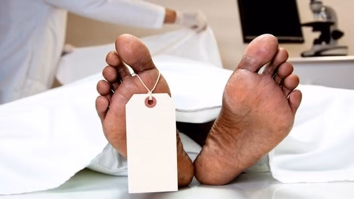 Thế nhưng, trong lịch sử, một số trường hợp người chết sống lại trong tang lễ dù trước đó thầy thuốc đã tuyên bố họ tử vong do không phát hiện mạch đập.