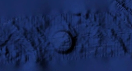 Scott C. Waring là thợ săn UFO và người ngoài hành tinh nổi tiếng thế giới. Trong những năm qua, ông đã có những tuyên bố đáng chú ý về UFO và người ngoài hành tinh. Trong đó, thời gian gần đây, ông gây xôn xao dư luận khi công bố một bức ảnh chụp bằng công cụ Google Earth.