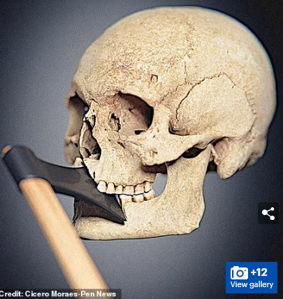 Chuyên gia Moraes tiến hành phục dựng đặc điểm gương mặt của chiến binh trên giao diện kỹ thuật số. Ông cho biết sau khi sau khi hộp sọ sẵn sàng, một loạt vật đánh dấu độ dày mô mềm được đặt khắp hộp sọ.