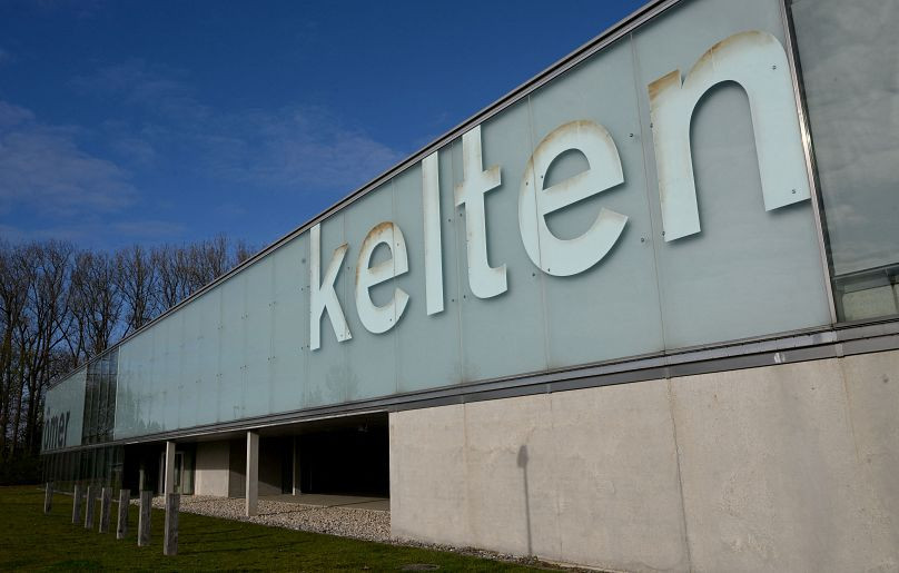 Rupert Gebhard là người đứng đầu Bộ sưu tập khảo cổ bang Bavaria ở Munich cho biết những cổ vật bị đánh cắp có giá trị lớn với cộng đồng địa phương ở Manching cũng như các nhà khảo cổ học trên khắp châu Âu.