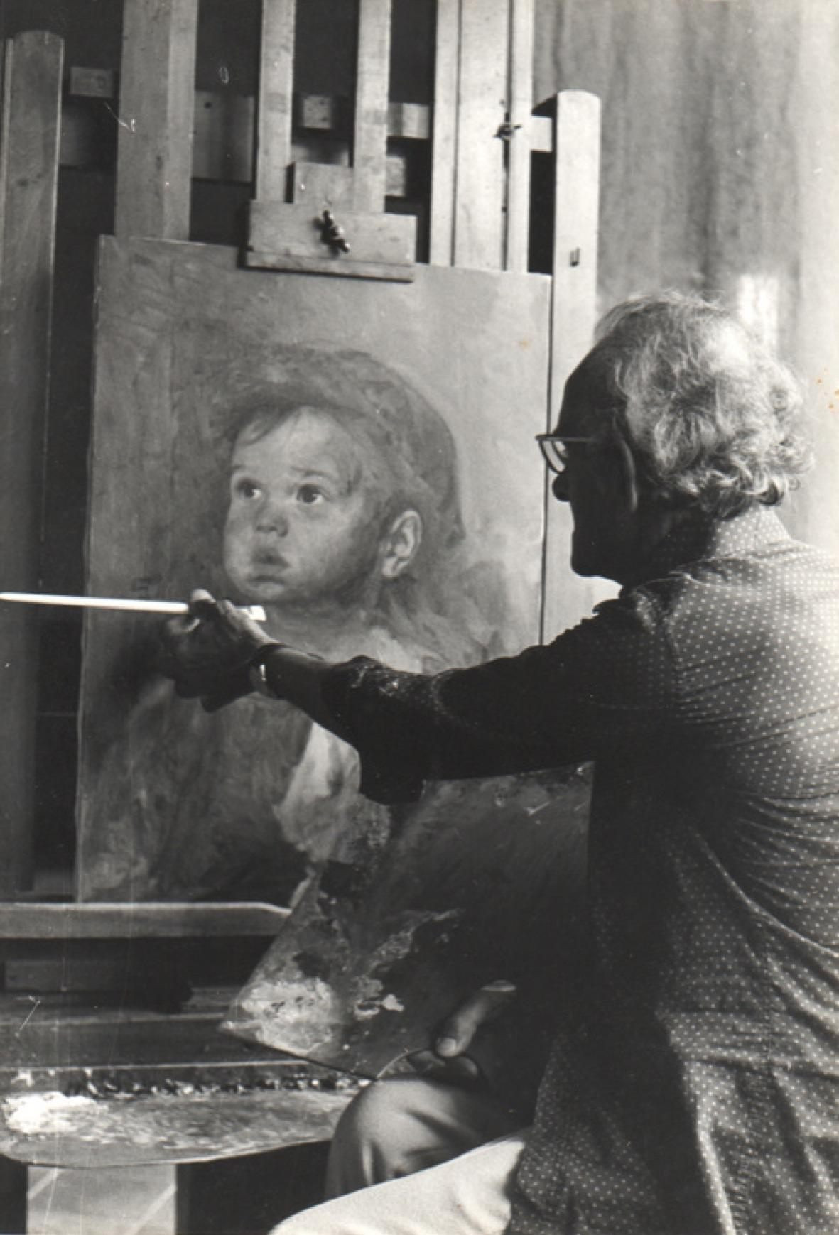 Về sau, họa sĩ Amadio tình cờ gặp Bonillo. Đôi mắt đượm buồn của cậu đã thu hút họa sĩ Amadio. Ông đã vẽ nên bức tranh "Cậu bé khóc" sau cuộc gặp với Bonillo. Sau khi hoàn thành, họa sĩ Amadio treo nó trong phòng vẽ của mình. Không lâu sau, căn phòng xảy ra hỏa hoạn và bức tranh còn nguyên vẹn. Những năm sau đó, bức tranh "Cậu bé khóc" đã qua tay nhiều người chủ và xảy ra những vụ cháy kỳ bí.