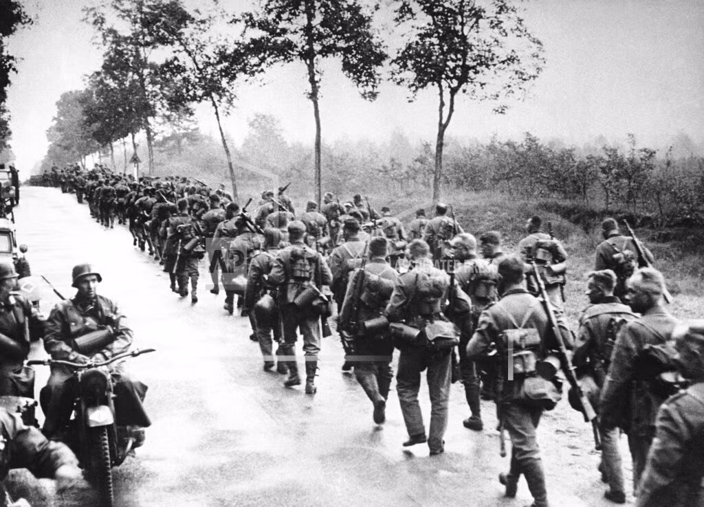 Theo đó, quân đội Ba Lan chỉ trụ vững trước các cuộc tấn công của phát xít Đức đến ngày 28/9/1939. Sau ngày hôm ấy, Ba Lan hoàn toàn bị phát xít Đức chiếm đóng.