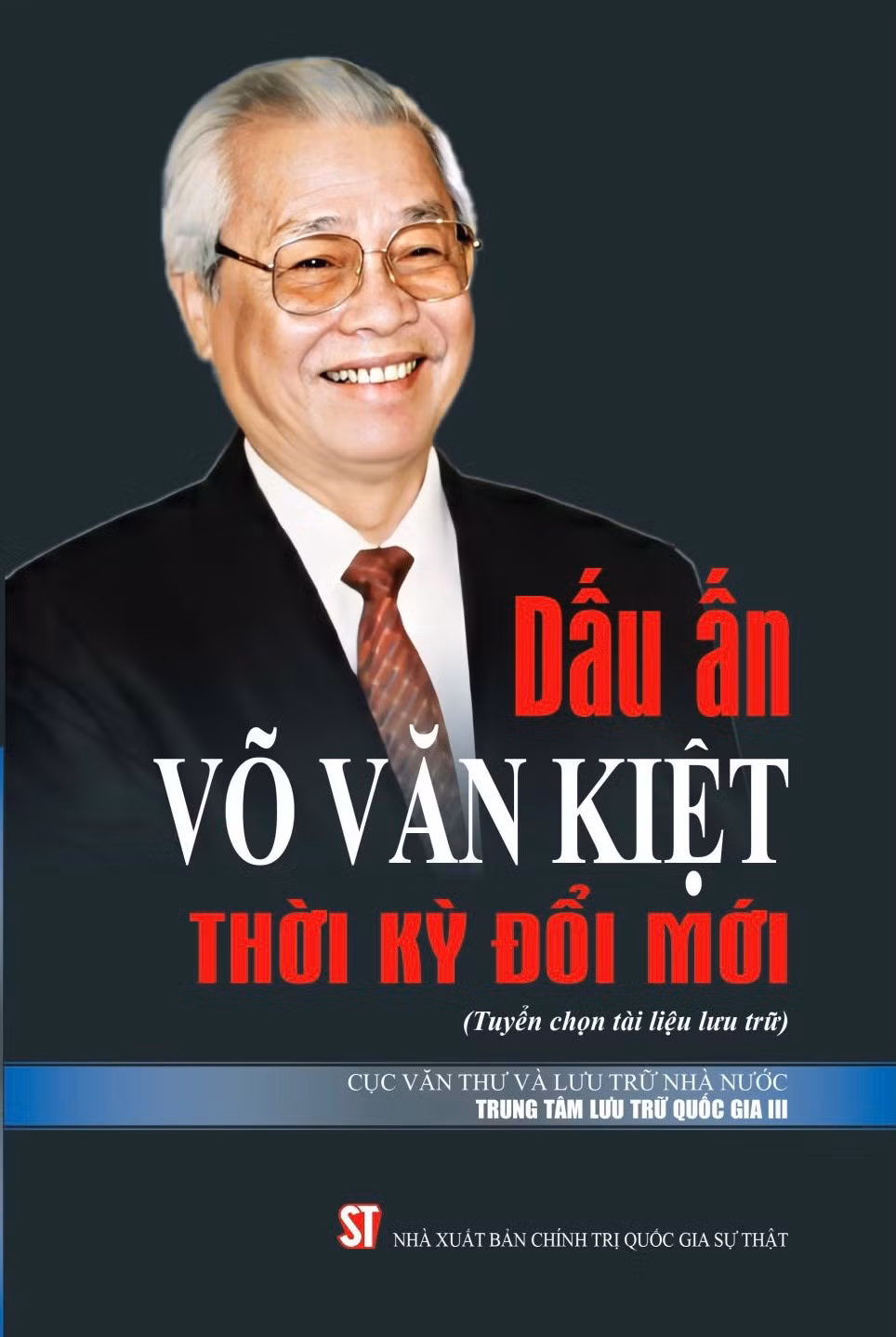 Dau an cuoc doi, su nghiep dong chi Vo Van Kiet qua tung trang sach-Hinh-2