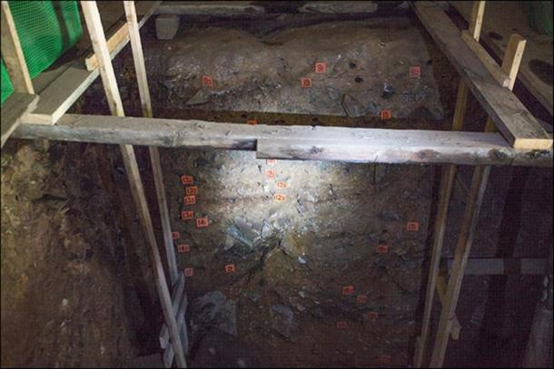 Phát hiện này trùng khớp với một số điều dị thường mà các chuyên gia tìm thấy trong dấu vết di truyền của cô gái 50.000 tuổi. Thậm chí, cô có thể là trường hợp duy nhất được tìm thấy về loài người "ma".