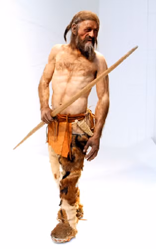 Vào thời điểm đó, thi thể của Otzi và những vật dụng mang theo nằm trên bề mặt một tảng băng đang đứng yên.